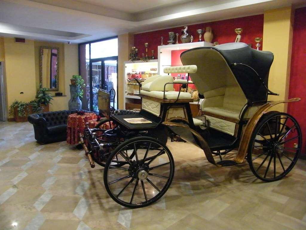 Hotel Residence Memmina Фрозиноне Интериор снимка