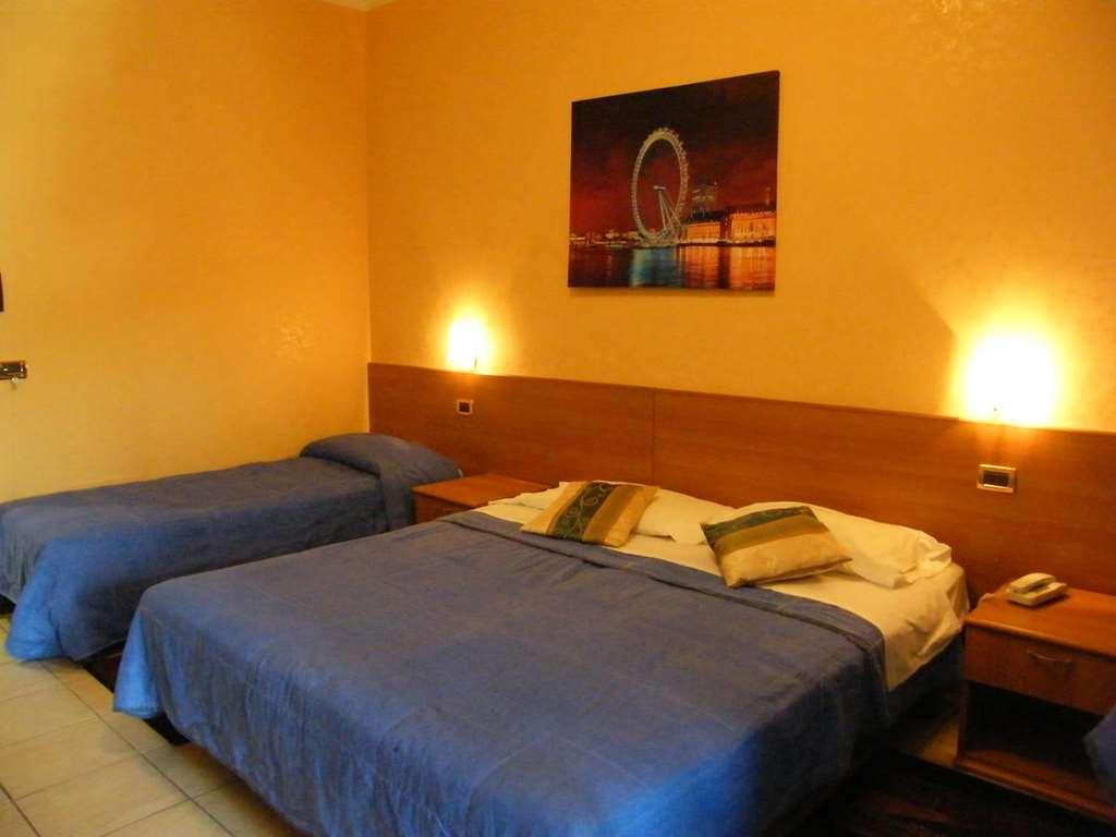 Hotel Residence Memmina Фрозиноне Стая снимка